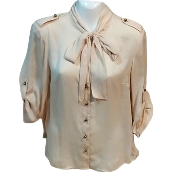 Daisy Fuentes Tops - 5/$25 Daisy Fuestes Button-Up Neck-tie Blouse